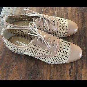 Michael Kors 7.5 Oxfords — Never worn